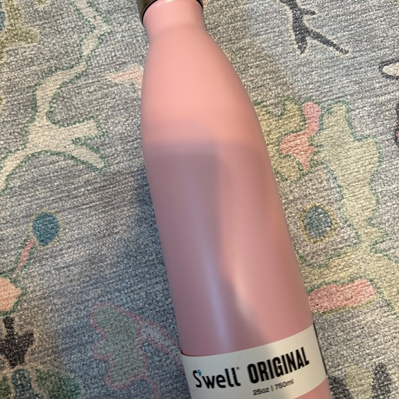 Accessories - Swell Waterbottle! NWT